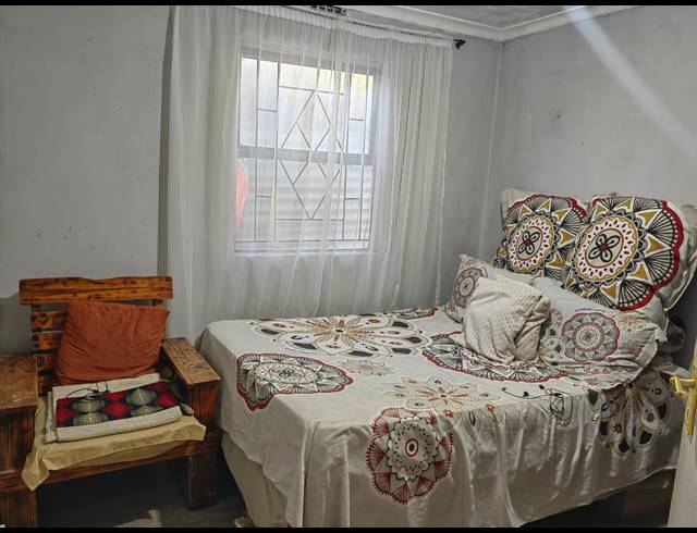 2 BEDROOM FREEHOLD FOR SALE IN WALLACEDENE